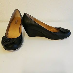 Seychelles "lil Rascal" Wedges with bow detail